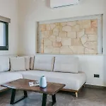 Alexander Villa Lakíthra